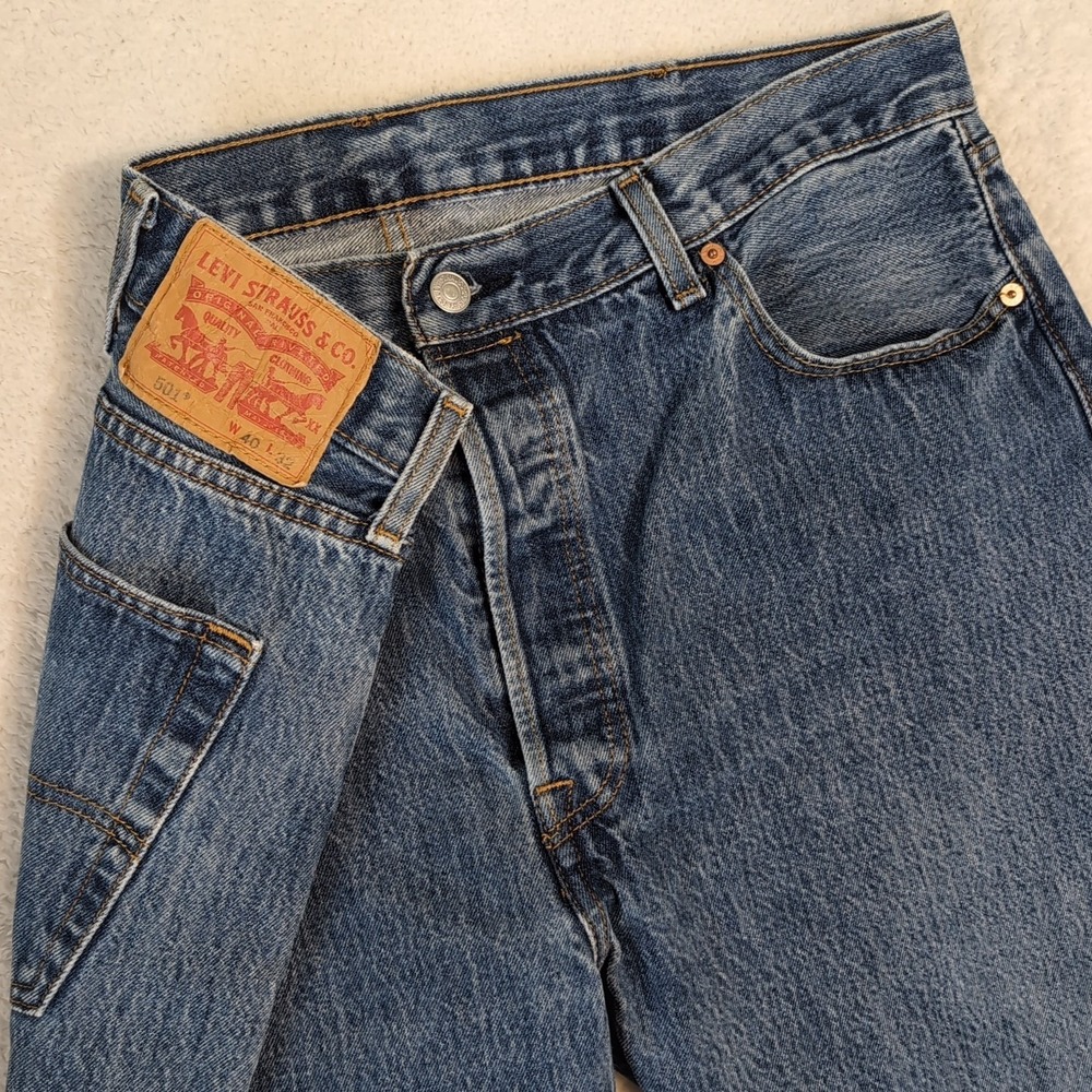 Levi's 501‎ Jeans Size 40x32 Mens Straight Button Fly Medium Wash Blue Denim